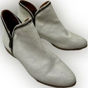 Eric Michaels Off White Reptile Ankle Boot
